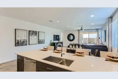 7818 W Tether Trail, Peoria, AZ 85383 - Photo 3