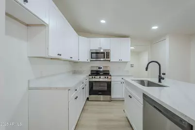 18119 W Peakview Road, Surprise, AZ 85387 - Photo 13