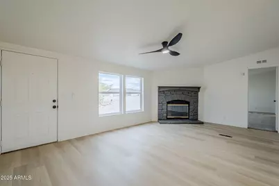 18119 W Peakview Road, Surprise, AZ 85387 - Photo 5