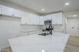 18119 W Peak View Rd, Surprise, AZ 85387 - Photo 17