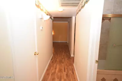 3926 E Laurel Lane, Phoenix, AZ 85028 - Photo 9