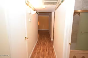 3926 E Laurel Ln, Phoenix, AZ 85028 - Photo 9