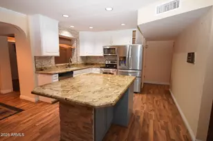 3926 E Laurel Ln, Phoenix, AZ 85028 - Photo 23