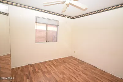 3926 E Laurel Lane, Phoenix, AZ 85028 - Photo 11