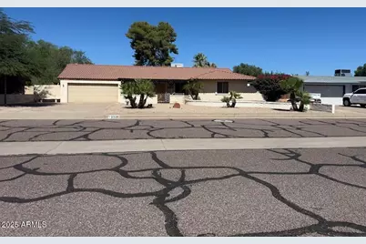 3926 E Laurel Lane, Phoenix, AZ 85028 - Photo 1