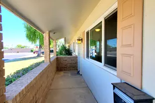 13606 N Redwood Dr, Sun City, AZ 85351 - Photo 5