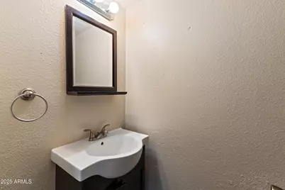 1803 E Frier Drive #3, Phoenix, AZ 85020 - Photo 21