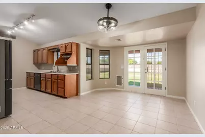 22038 W Hilton Avenue, Buckeye, AZ 85326 - Photo 9