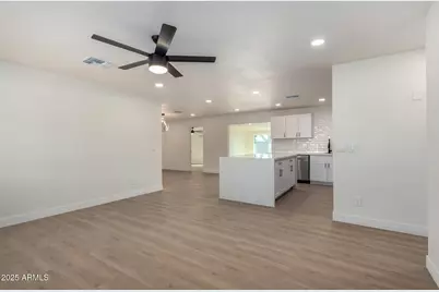 2137 E Inverness Avenue, Mesa, AZ 85204 - Photo 7