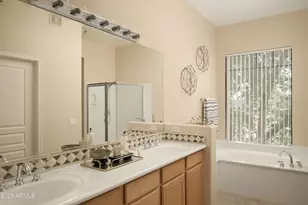 2989 N 44th St, Phoenix, AZ 85018 - Photo 9