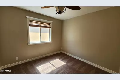 211 E Tremaine Avenue, Gilbert, AZ 85234 - Photo 13