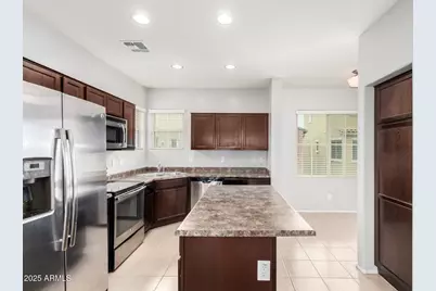 7751 W Pipestone Place, Phoenix, AZ 85035 - Photo 7