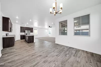 1064 S 151st Lane, Goodyear, AZ 85338 - Photo 9