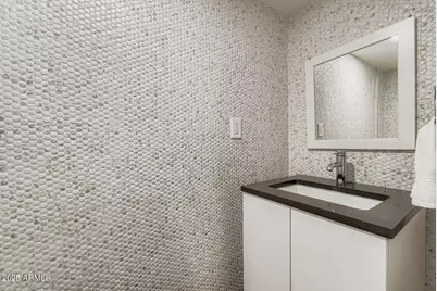 4113 E Glenrosa Avenue, Phoenix, AZ 85018 - Photo 11