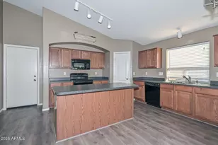 17687 W Charter Oak Rd, Surprise, AZ 85388 - Photo 11