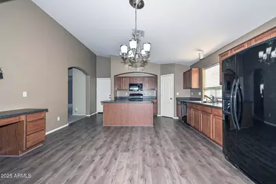 17687 W Charter Oak Road, Surprise, AZ 85388 - Photo 13