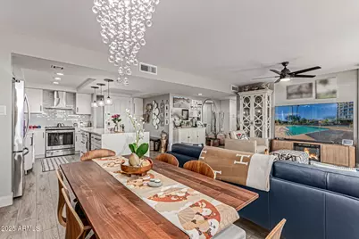 2323 N Central Avenue #1702, Phoenix, AZ 85004 - Photo 7