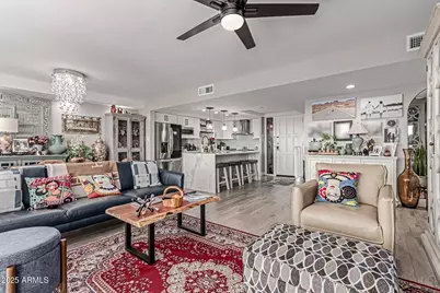 2323 N Central Avenue #1702, Phoenix, AZ 85004 - Photo 5