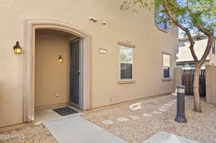 8192 W Lynwood St, Phoenix, AZ 85043 - Photo 1