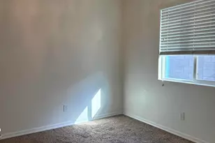 5623 S 27th Dr, Phoenix, AZ 85041 - Photo 7