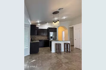 5623 S 27th Drive, Phoenix, AZ 85041 - Photo 11