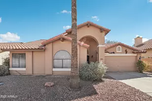 10729 W Laurelwood Ln, Avondale, AZ 85392 - Photo 1