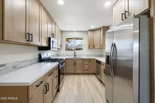 10351 W Pinehurst Dr, Sun City, AZ 85351 - Photo 7