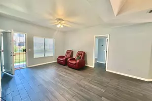 11666 N 28th Dr, Phoenix, AZ 85029 - Photo 9