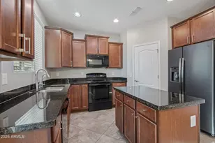 5904 S 35th Pl, Phoenix, AZ 85040 - Photo 9