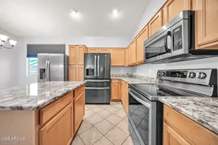 17018 W Tonbridge St, Surprise, AZ 85374 - Photo 9