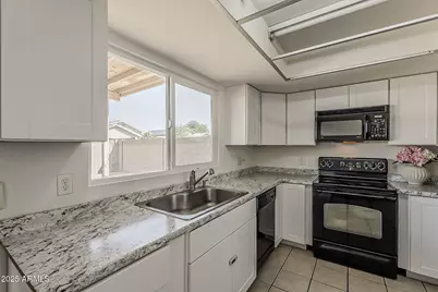 6940 W Northview Avenue, Glendale, AZ 85303 - Photo 3