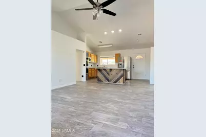 8633 W Wethersfield Road, Peoria, AZ 85381 - Photo 3