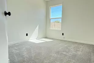 8633 W Wethersfield Rd, Peoria, AZ 85381 - Photo 9