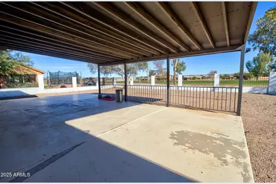 8580 W Mission Hills Drive, Arizona City, AZ 85123 - Photo 23