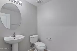 526 W 1st St, Tempe, AZ 85281 - Photo 27