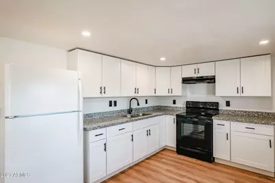 515 E Charleston Avenue, Phoenix, AZ 85022 - Photo 9