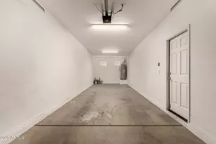 17737 W Mandalay Ln, Surprise, AZ 85388 - Photo 27