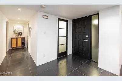 2323 N Central Avenue #1401, Phoenix, AZ 85004 - Photo 21