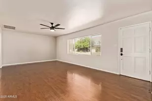 4617 E Catalina Dr, Phoenix, AZ 85018 - Photo 7