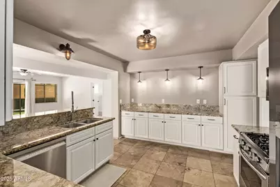 4617 E Catalina Drive, Phoenix, AZ 85018 - Photo 29