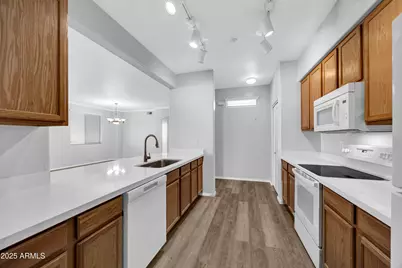 955 E Knox Road #110, Chandler, AZ 85225 - Photo 7