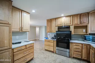 3824 W Shangri La Rd, Phoenix, AZ 85029 - Photo 9