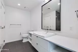200 W Portland St, Phoenix, AZ 85003 - Photo 11