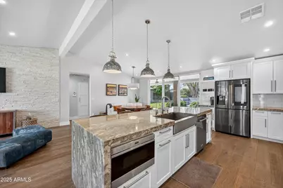 11026 N 42nd Street, Phoenix, AZ 85028 - Photo 7