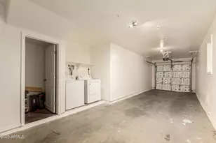 1345 S Owl Dr, Gilbert, AZ 85296 - Photo 27