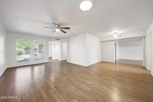 10246 W Palmeras Dr, Sun City, AZ 85373 - Photo 3