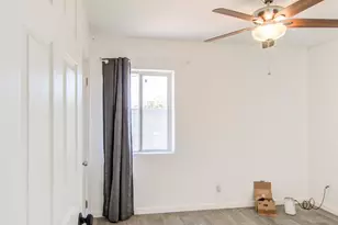 203 W Mission Ln, Phoenix, AZ 85021 - Photo 23