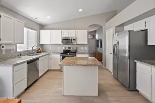 1046 W Tremaine Ave, Gilbert, AZ 85233 - Photo 5