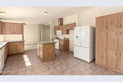 22615 W Montanoso Drive, Wittmann, AZ 85361 - Photo 17