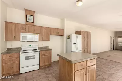 22615 W Montanoso Drive, Wittmann, AZ 85361 - Photo 15
